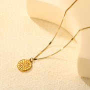 Niche Design Personality Sun Round Cake Pendant 18K Gold Necklace